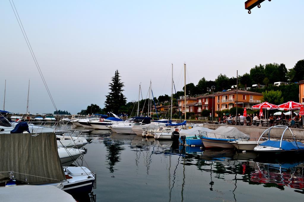 Asso Bed & Breakfast Manerba del Garda Dış mekan fotoğraf